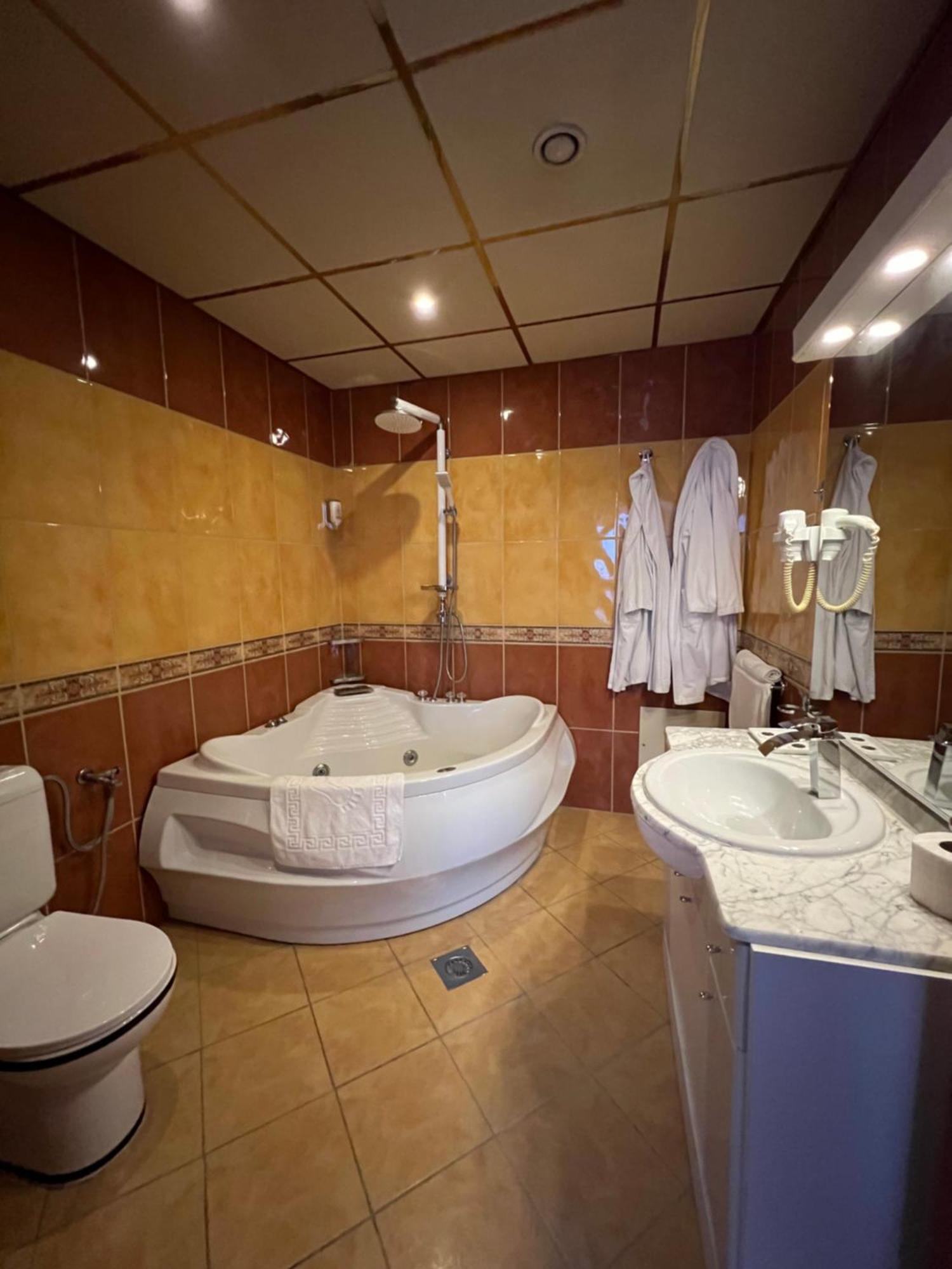 Hotel Princi I Arberit Pristina Eksteriør bilde
